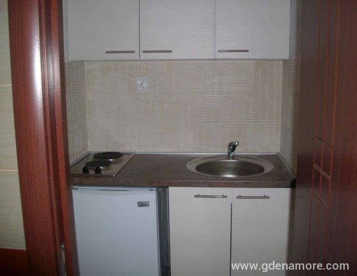 Kuhinja apartmana 2b